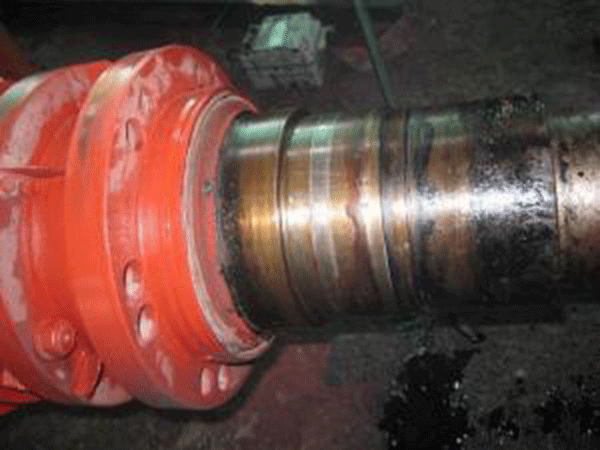 如何檢查高壓電動(dòng)機(jī)的通風(fēng)和軸承的潤(rùn)滑是否正常？